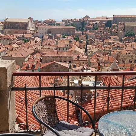 Location Old Town Lucic