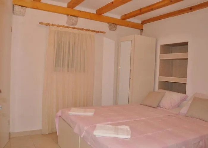 Location Old Town Lucic Apartment