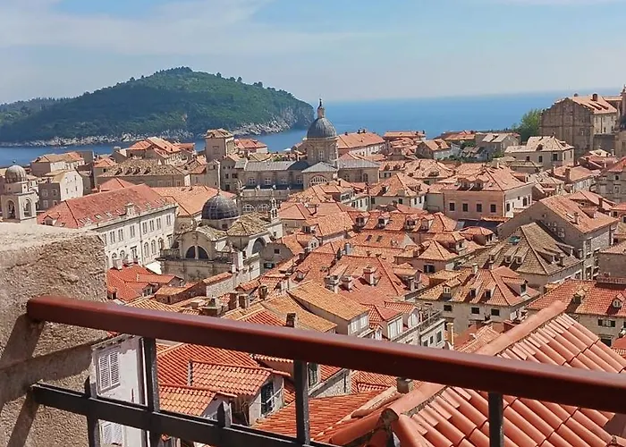 Location Old Town Lucic Appartamento *