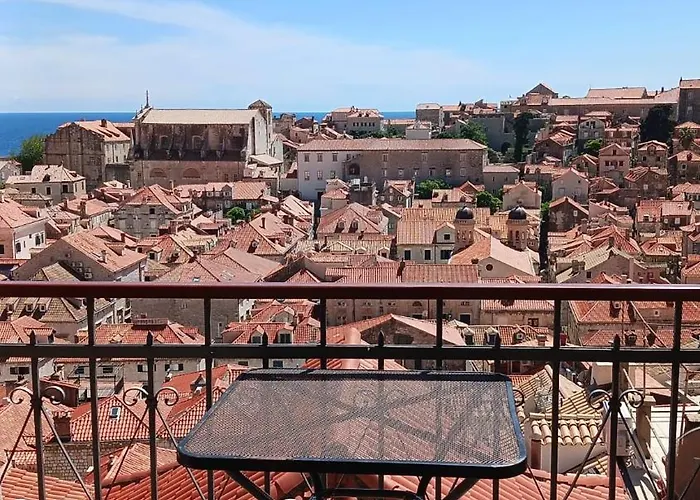 Location Old Town Lucic *