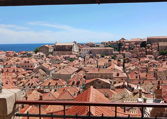 Location Old Town Lucic